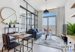 Lux 1BR Near Dubai Hills Mall